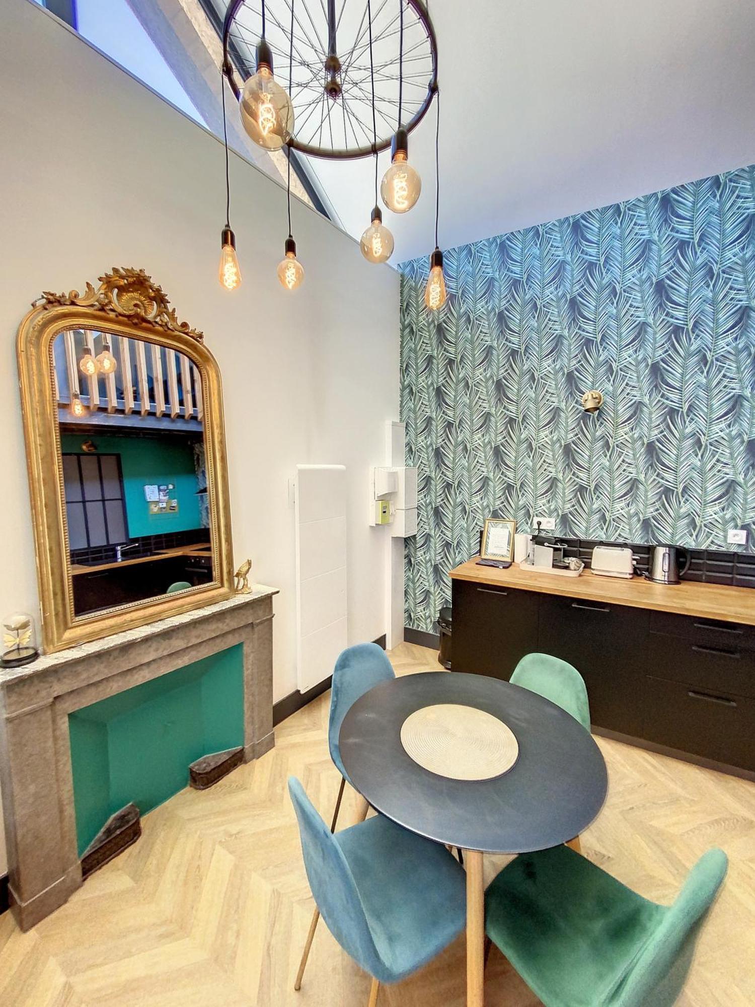 Jungle Room Бургуэн Экстерьер фото